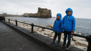 zamek dell'Ovo w Neapolu