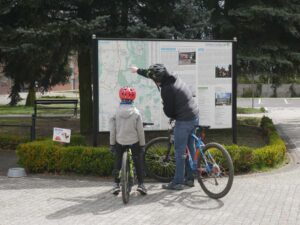 Suchy Las - mapa przed Urzędem Gminy
