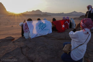Zachód słońca na pustyni Wadi Rum