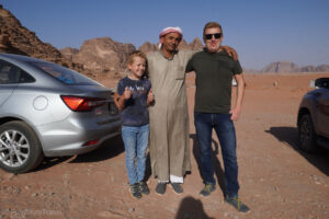 My z naszym przewodnikiem Faisalem