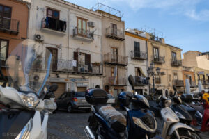 Cefalu - widok na domy