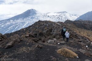Na szlaku, w tle Etna