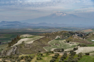 Widok na Etnę z Caltagirone