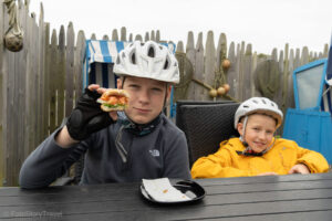 Na pysznej kanapce w Mönchguter Fischbüdchen Lobbe