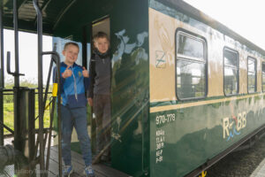 Chłopacy w pociągu