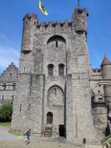Zamek Gravensteen w Gandawie
