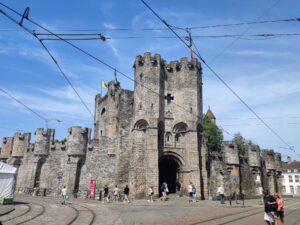 Zamek Gravensteen w Gandawie