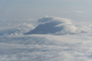 Zachmurzony szczyt Pico