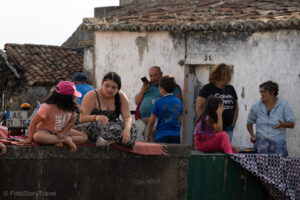 Widzowie na Tourada à corda w Santa Barbara