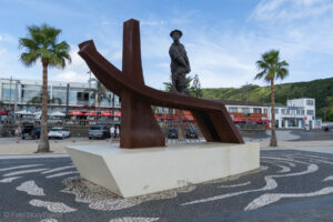 Monumento aos Homens do Mar w Praia da Vitoria