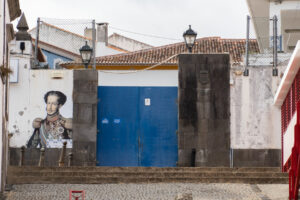 Malunek na murze w Angra do Heroismo